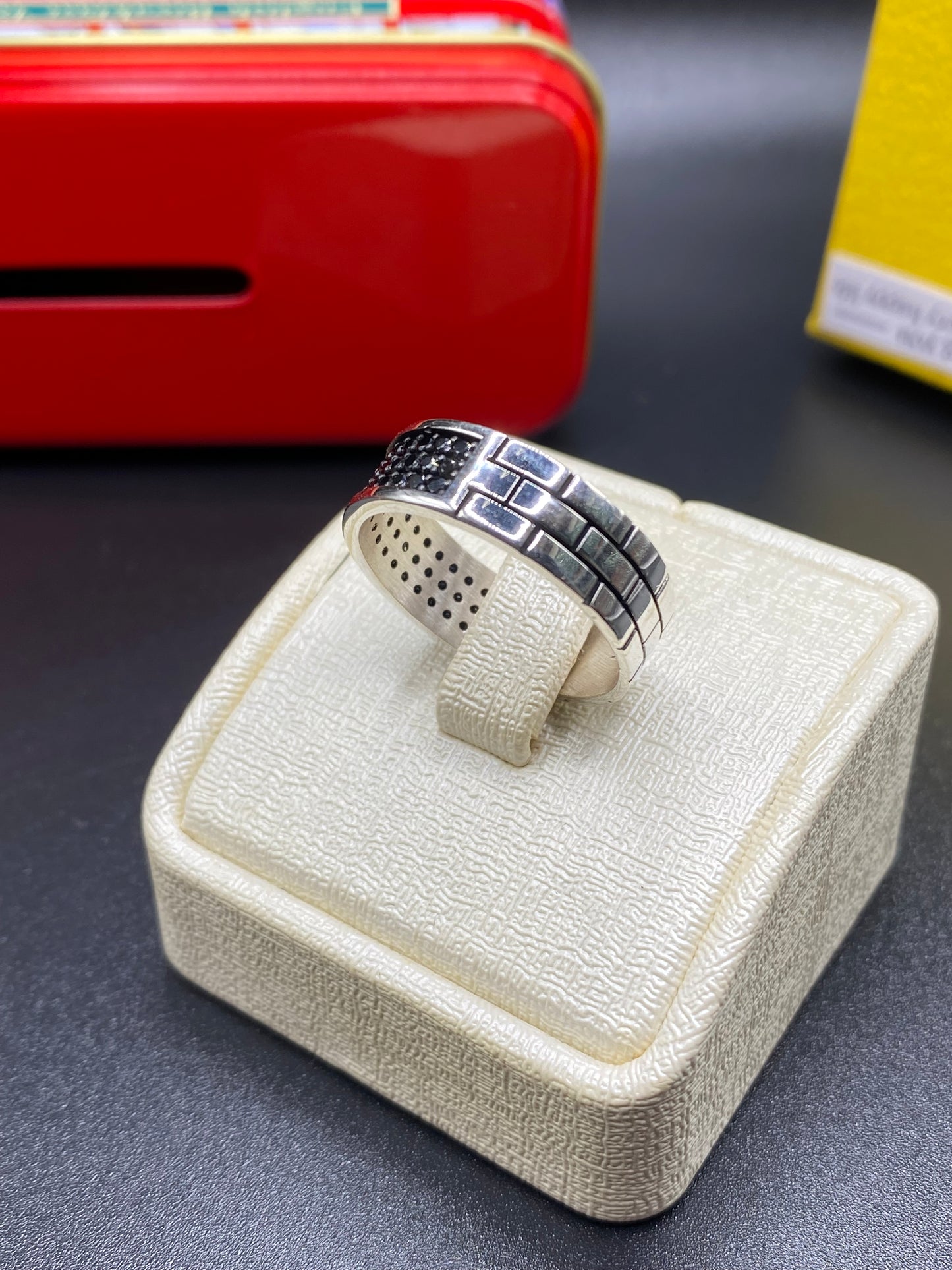 Anneau black brick