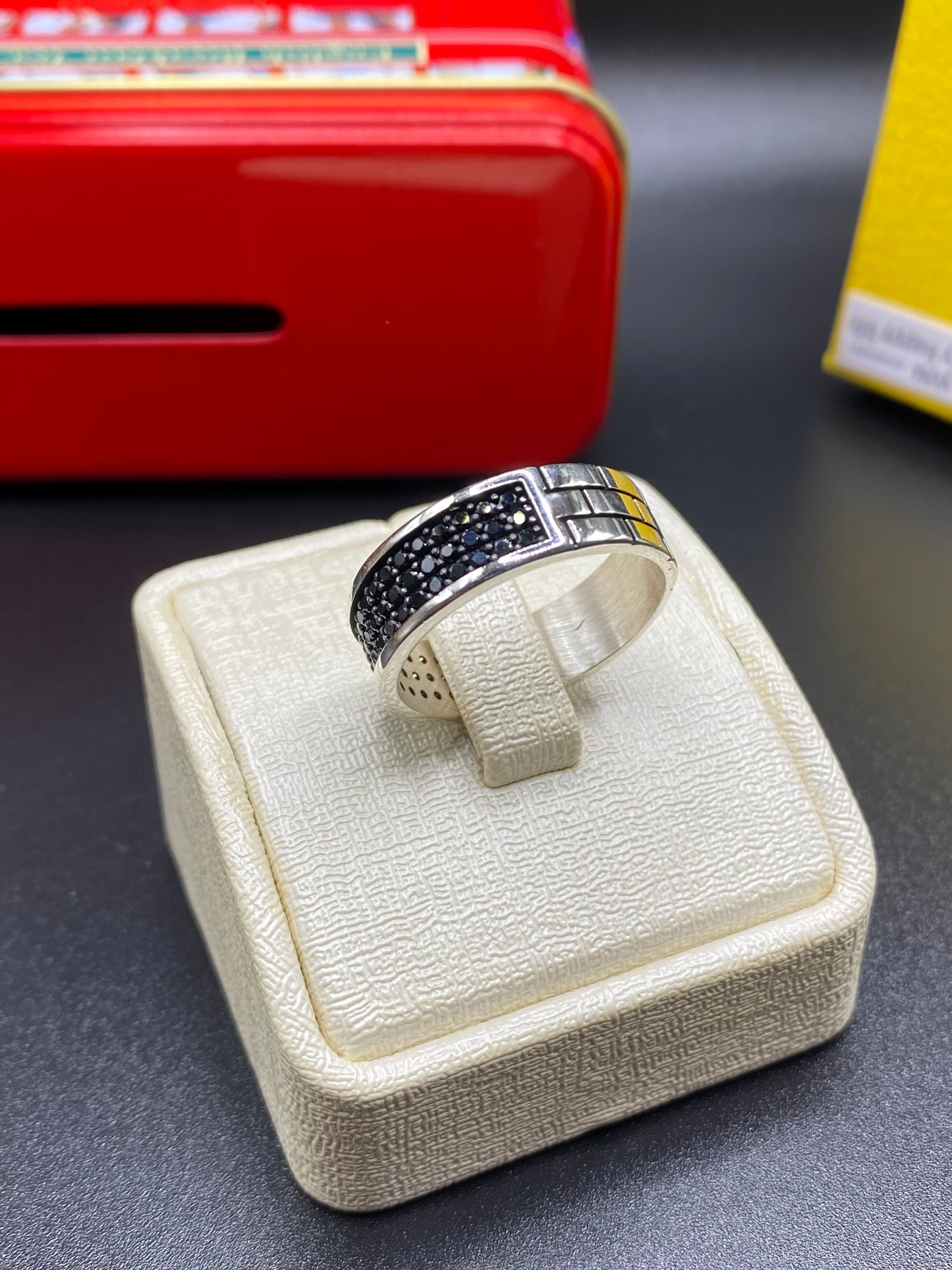 Anneau black brick